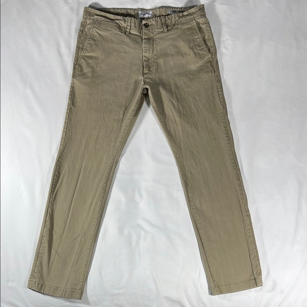 Goodfellow mens khaki Hennepin Straight flat front chino pants - size 36x30.5